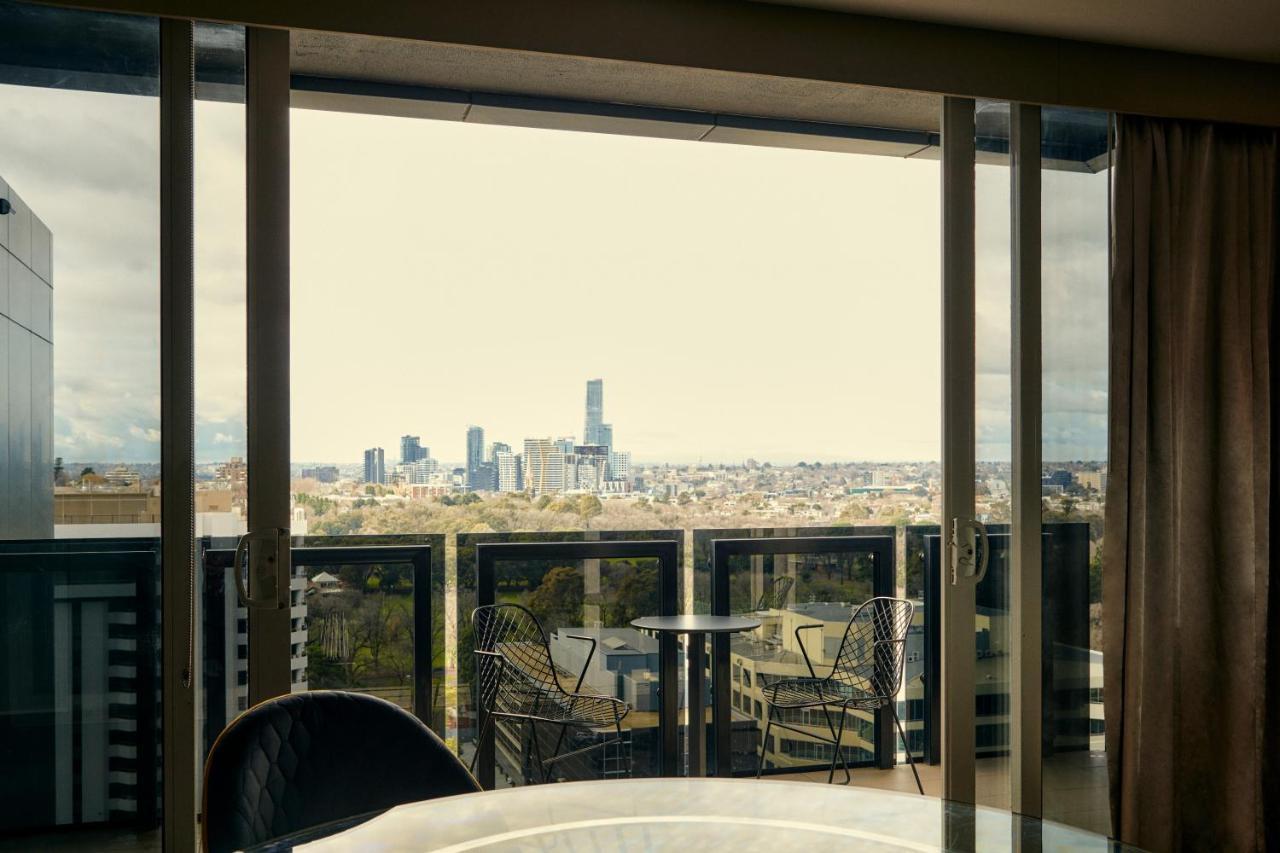 The Kinson Hotel Melbourne Exterior photo View from a typical apartment